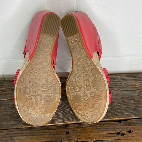 UGG Hilarie Open Toe Sandal Wedge Red - Picture 10 of 11